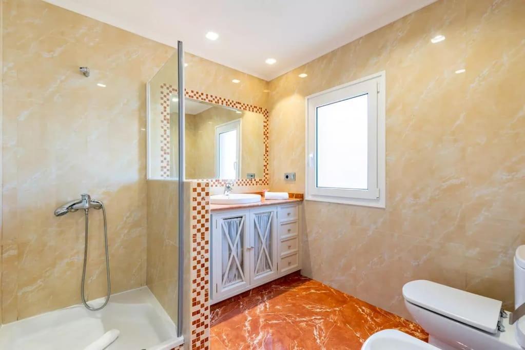 Ohana Luxury Villa With Heated Pool Малага Екстериор снимка